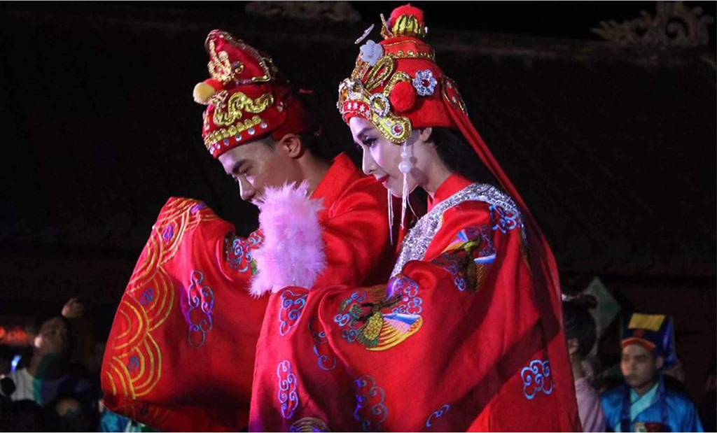Những lễ cưới hoàng gia Việt xa hoa cỡ nào?