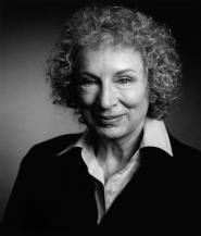 Margaret Atwood giành giải German Peace Prize năm 2017