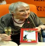 Tác giả 'Tình sử Angélique' qua đời ở tuổi 95