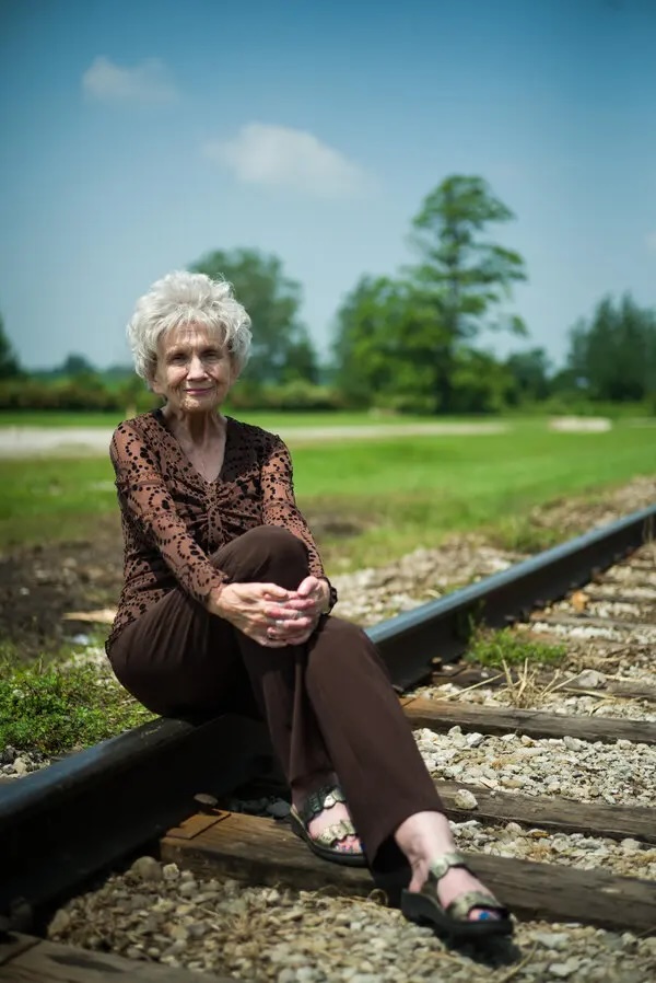 Alice Munro, Bậc Thầy Truyện Ngắn, Qua Đời Ở Tuổi 93