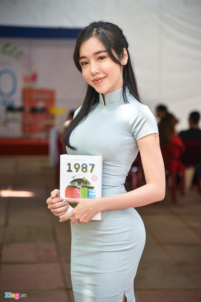 Elly Trần tự tin kể lại quá khứ làm 'hot girl ngực khủng' trong '1987'